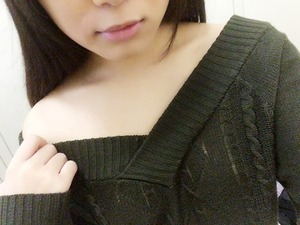 【清楚系ビッチ】黒髪JDが大学内で撮影したおっぱい出し自撮りをUPwww